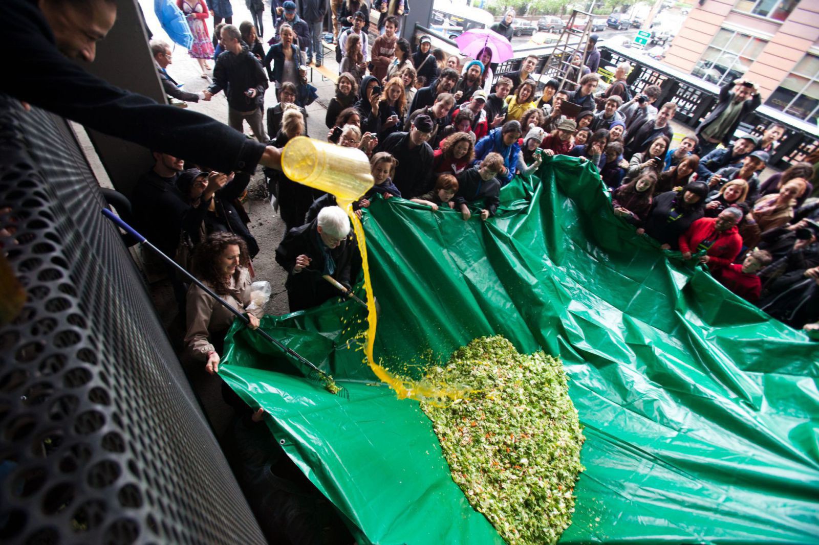 Alison Knowles: Make a Salad 1962/2012. A High Line Performance. 