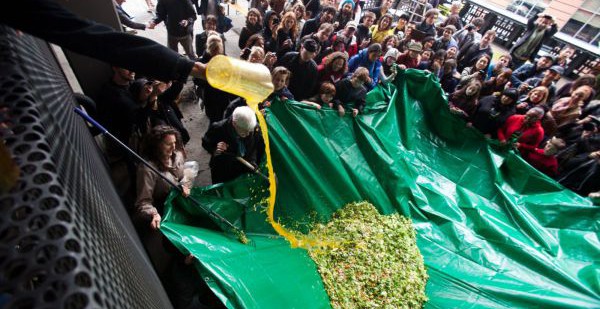 Alison Knowles: Make a Salad 1962/2012. A High Line Performance. 